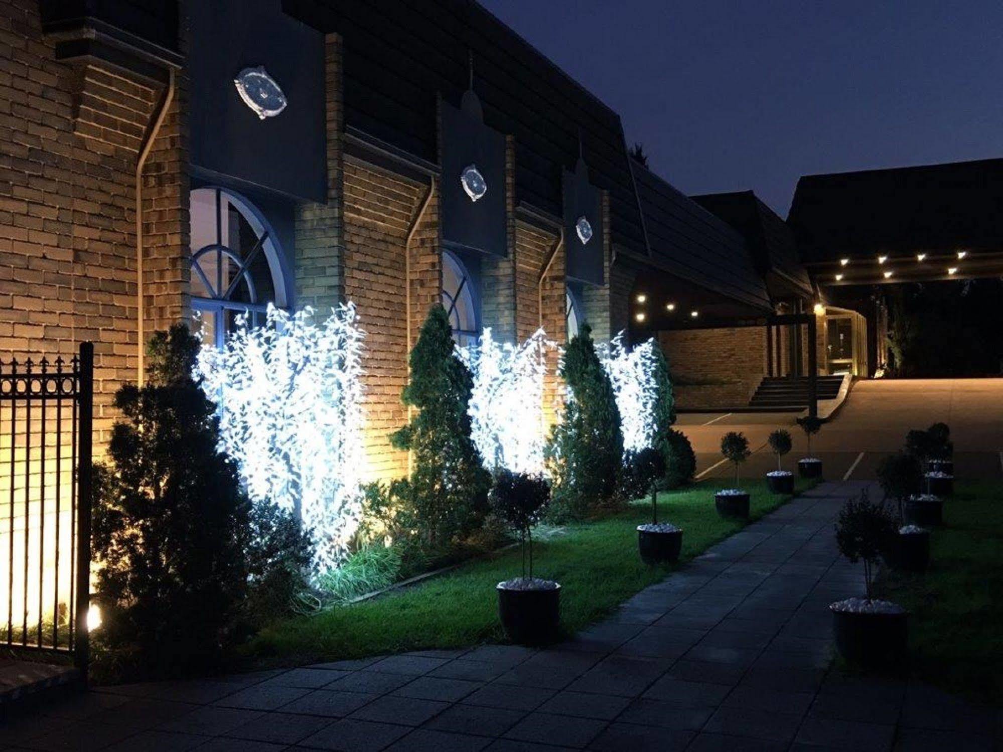 Rowville International Hotel Dış mekan fotoğraf